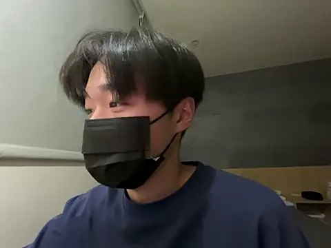 Yo155 online show from October 2025 05:11:01 PM