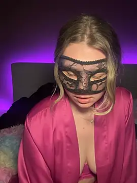 Cherrycolada online show from February 2026 12:12:01 AM