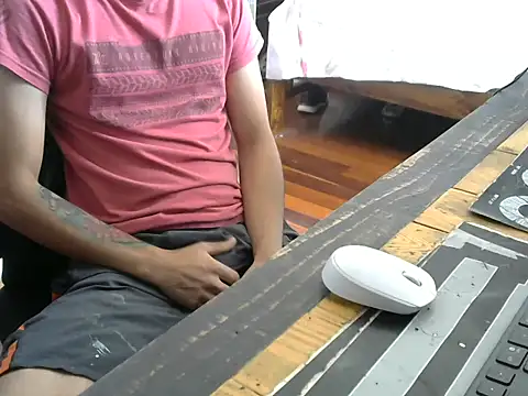 Snapshot of VikernesCam chatting on December 2025 02:45:02 PM VikernesCam online show from December 2025 02:45:02 PM