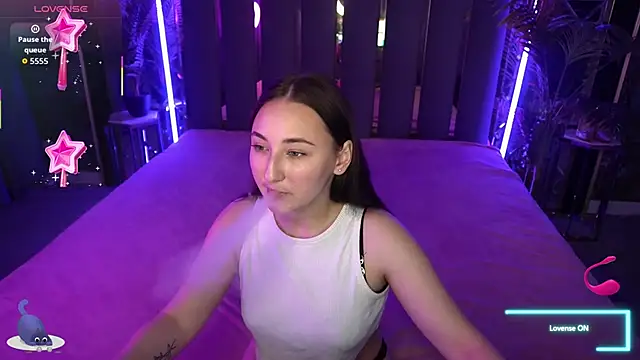 SashaDuvalle online show from November 2025 07:25:01 PM