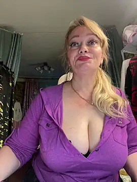 Sweet-blonde online show from July 2026 10:12:02 PM