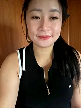 violet-00 online show from October 2025 01:06:01 AM