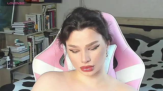 Snapshot of bbJ_one chatting on June 2026 07:10:01 AM bbJ one online show from June 2026 07:10:01 AM