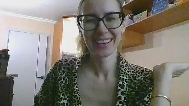 Norivann online show from October 2025 09:43:02 AM