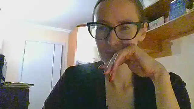 Norivann online show from October 2025 09:48:02 PM