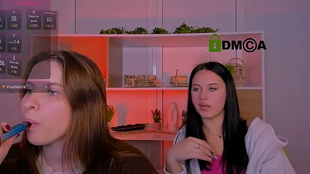 lola swon online show from October 2025 07:25:02 PM