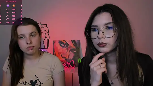 lola swon online show from October 2025 08:43:02 PM