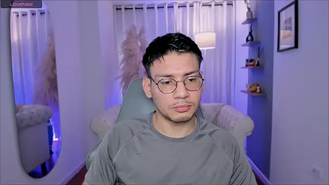 marcuswildx online show from December 2025 05:10:02 PM