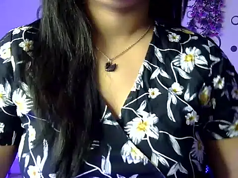 Aaliya02 online show from March 2026 05:53:01 AM