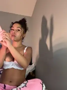 OliviaAshhh online show from November 2025 10:52:02 PM