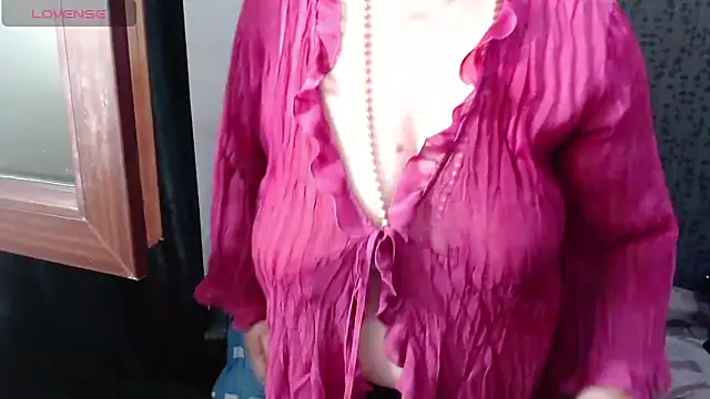 Snapshot of MissSanjanne chatting on May 2026 11:34:01 PM MissSanjanne online show from May 2026 11:34:01 PM