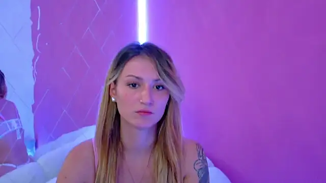 Anaayss  online show from October 2025 05:04:01 AM