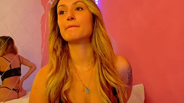 Anaayss  online show from October 2025 05:28:01 AM