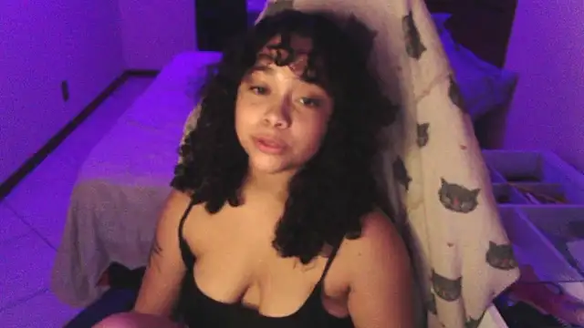 sweetamy326 online show from April 2026 10:12:01 PM