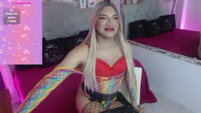 Sophia hott01 online show from December 2025 12:46:02 PM