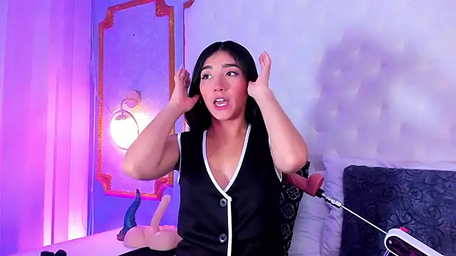 Mariana Kalo online show from February 2026 10:41:02 AM