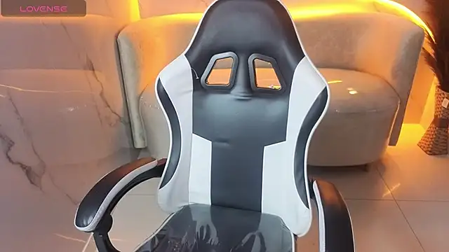 Skyler Gracee Tx online show from November 2025 12:25:01 PM