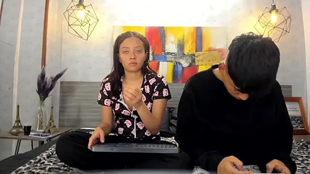 Willow Pearl online show from October 2025 11:53:02 AM