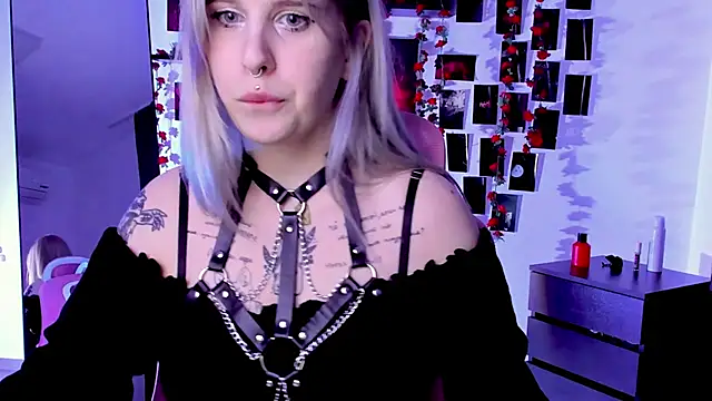 IngannaMorte online show from October 2025 04:19:01 PM
