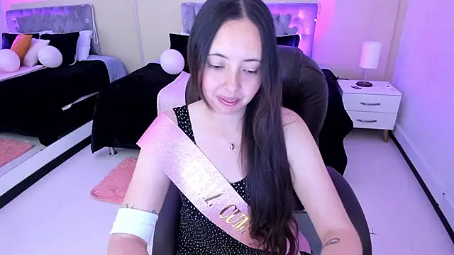 Nata Velvet online show from October 2025 01:43:02 PM