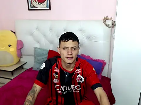 xx-kike-xx online show from October 2025 01:44:01 PM