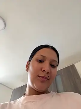 IsabellaJoness  online show from October 2025 12:06:01 PM