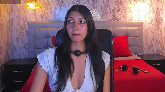 Snapshot of Lana_Sl4ve chatting on November 2025 11:07:02 PM Lana Sl4ve online show from November 2025 11:07:02 PM