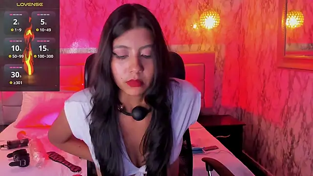 Snapshot of Lana_Sl4ve chatting on November 2025 01:44:02 PM Lana Sl4ve online show from November 2025 01:44:02 PM