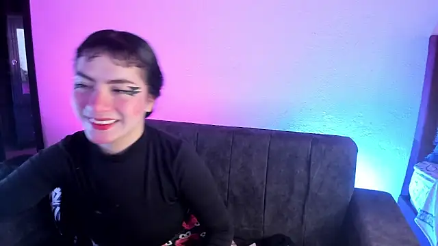 kitty  chs online show from October 2025 01:12:01 PM