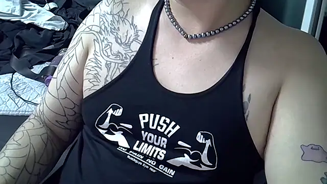 Snapshot of CAOSLOAD chatting on October 2025 04:14:02 PM CAOSLOAD online show from October 2025 04:14:02 PM