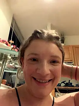 Snapshot of Seturselfonfire chatting on October 2025 02:31:02 AM Seturselfonfire online show from October 2025 02:31:02 AM