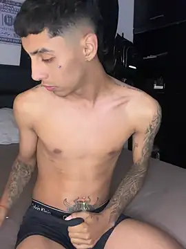 Snapshot of Ray_grant chatting on March 2026 04:18:02 AM Ray grant online show from March 2026 04:18:02 AM