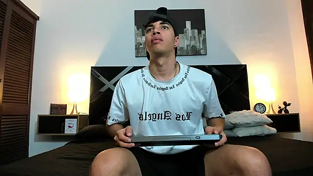 iammariano online show from April 2026 03:00:01 AM