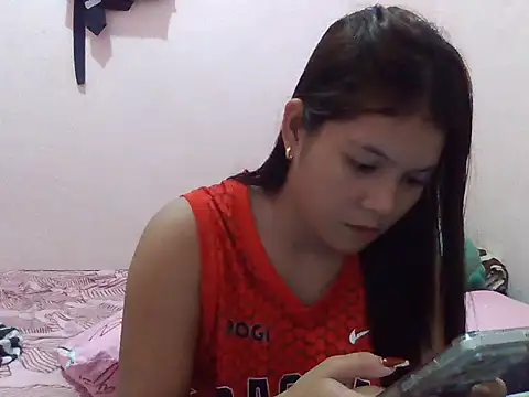 Snapshot of _charmingpixie15 chatting on December 2025 07:28:02 AM charmingpixie15 online show from December 2025 07:28:02 AM