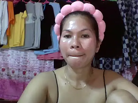 Snapshot of sexyanne1988 chatting on February 2026 12:03:01 PM sexyanne1988 online show from February 2026 12:03:01 PM