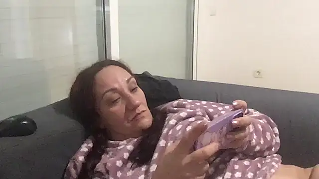 Snapshot of paula19800 chatting on November 2025 12:26:01 PM paula19800 online show from November 2025 12:26:01 PM