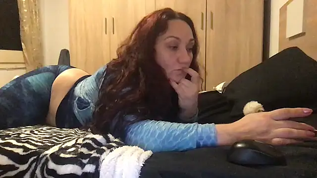 Snapshot of paula19800 chatting on November 2025 04:17:02 PM paula19800 online show from November 2025 04:17:02 PM