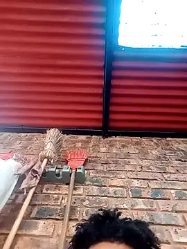 Snapshot of Goofygoody17 chatting on October 2025 12:15:02 PM Goofygoody17 online show from October 2025 12:15:02 PM