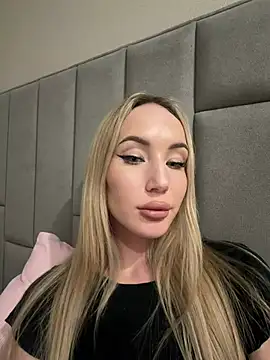 Snapshot of MaryDavies chatting on March 2026 08:01:02 PM MaryDavies online show from March 2026 08:01:02 PM