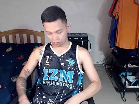 Snapshot of asianmonstercock05 chatting on October 2025 01:11:01 AM asianmonstercock05 online show from October 2025 01:11:01 AM