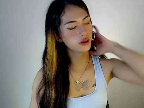 Snapshot of ashley_bombshell chatting on October 2025 09:02:01 PM ashley bombshell online show from October 2025 09:02:01 PM