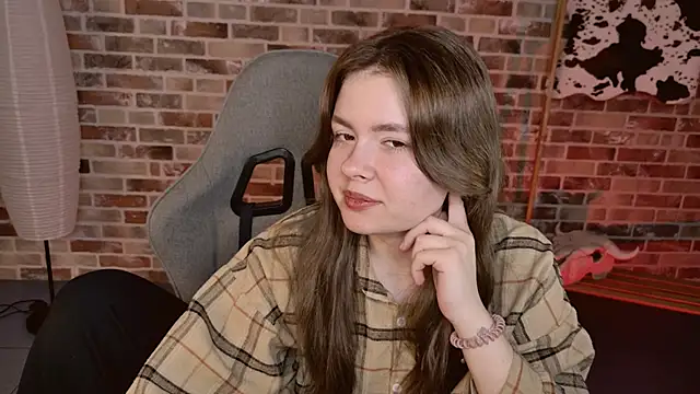 HaleySun online show from November 2025 09:20:01 AM