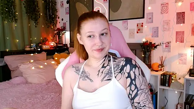 Snapshot of Ayla_Hicks chatting on July 2026 03:11:02 AM Ayla Hicks online show from July 2026 03:11:02 AM