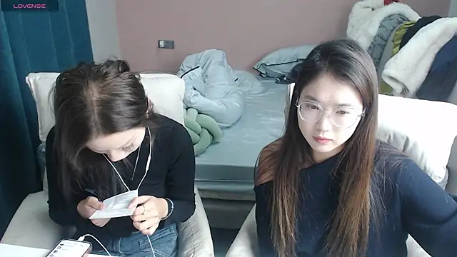 redrose520 online show from November 2025 11:43:02 AM