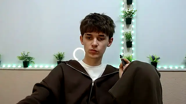 Hoot Dude  online show from November 2025 03:55:01 PM