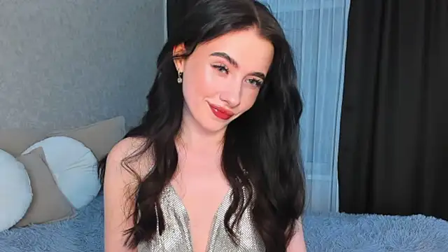 Milla Moore online show from October 2025 02:29:01 PM