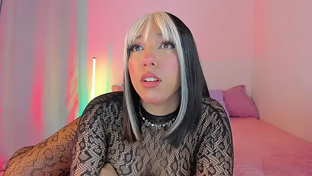 emily  walker online show from May 2026 10:50:03 PM