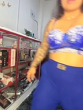 liz and thiago online show from September 2025 07:28:02 PM