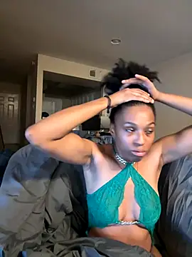 Snapshot of YeahhhitsBreezy chatting on September 2025 04:06:01 AM YeahhhitsBreezy online show from September 2025 04:06:01 AM