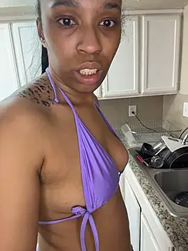 YeahhhitsBreezy online show from February 2026 10:41:02 PM